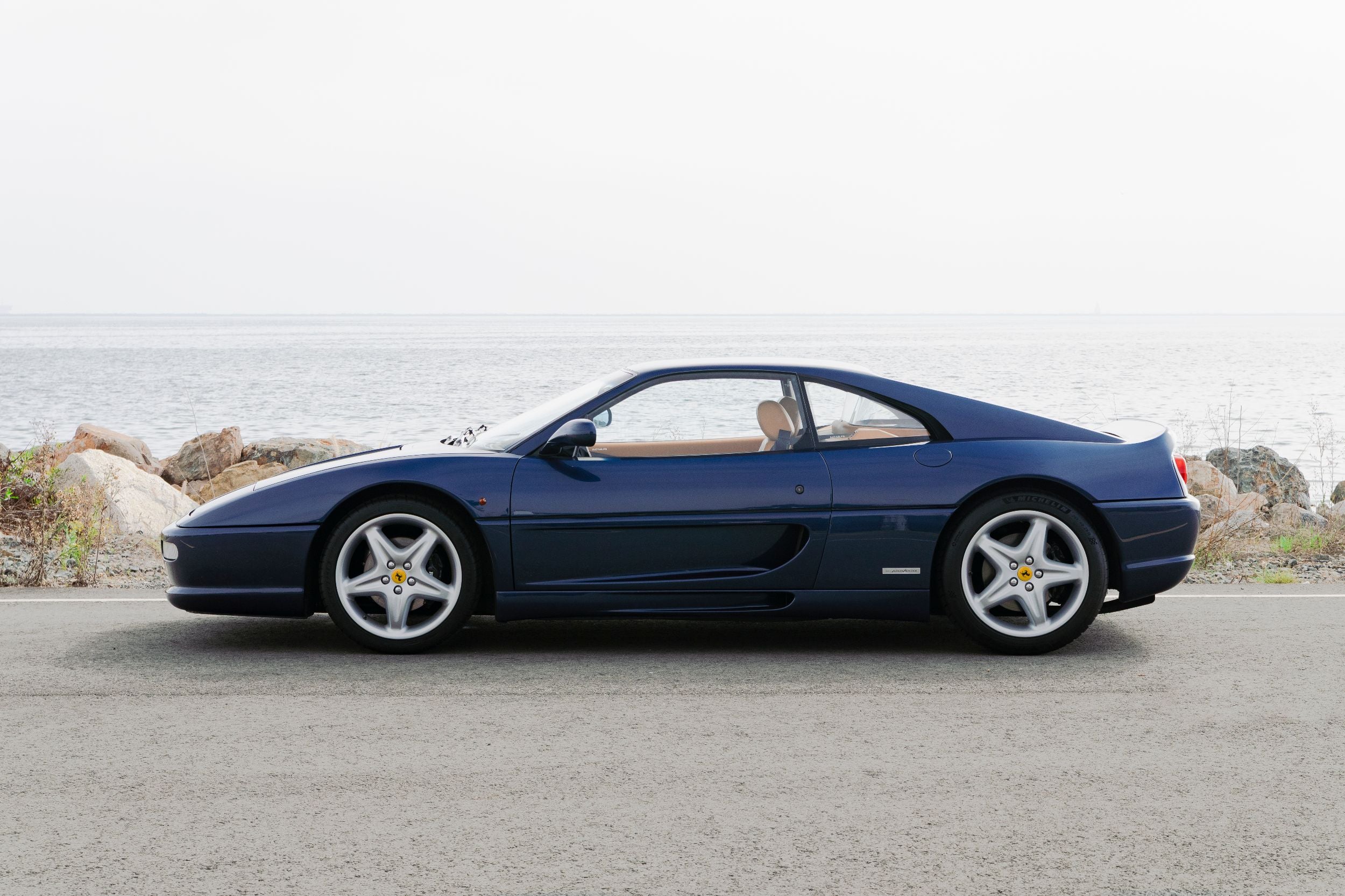 1996 Blu Manual β photo 1